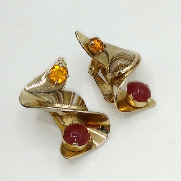 Vintage Gold Tone Twist Clip-On Earrings with Onyx, Carnelian, and Citrine Stone - Picture 2 of 11